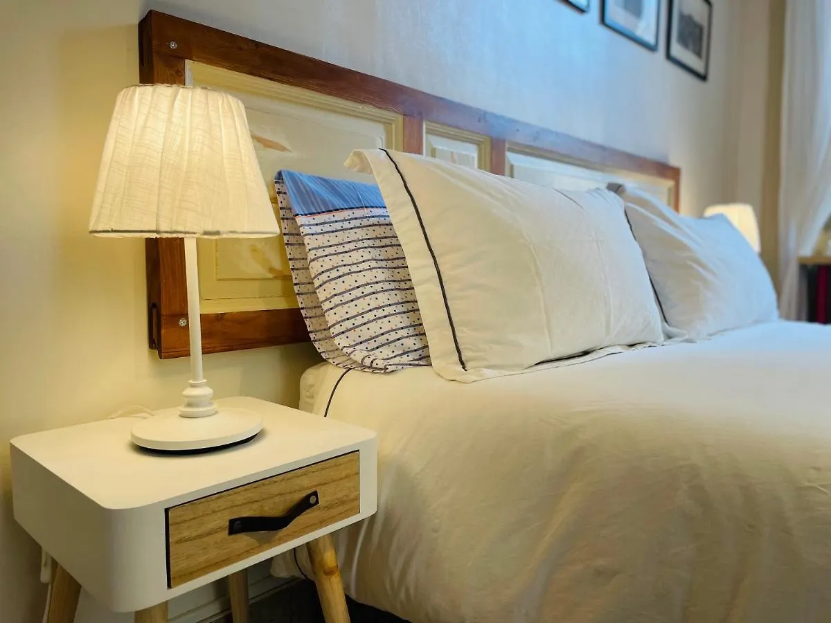 Montello Guest House & Apartment Katania