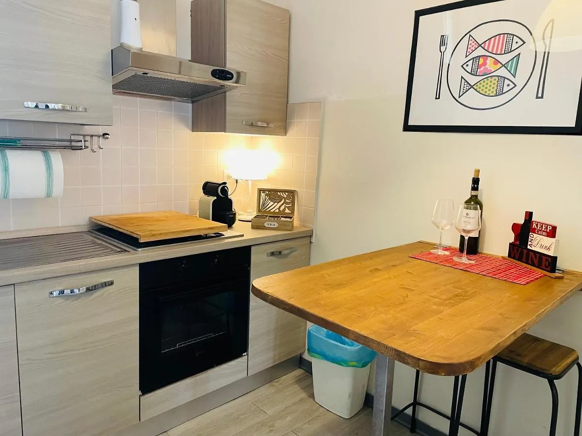 Montello Guest House & Apartment Katania